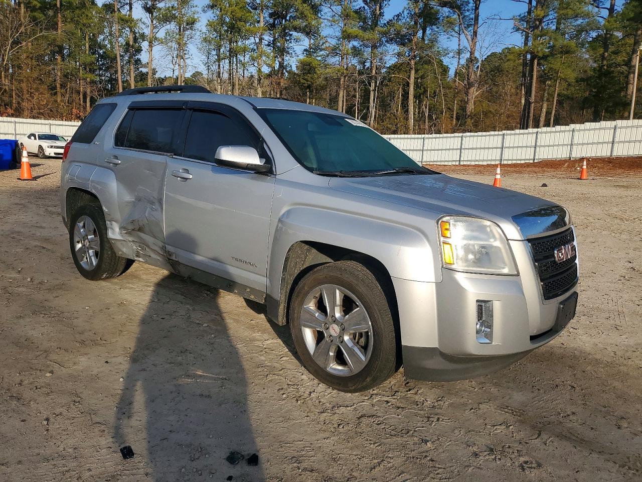 2015 GMC TERRAIN SLT photo 4