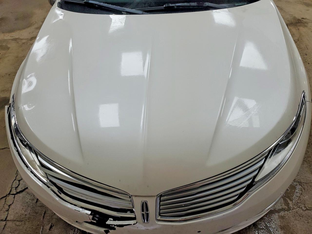 2016 LINCOLN MKZ photo 11