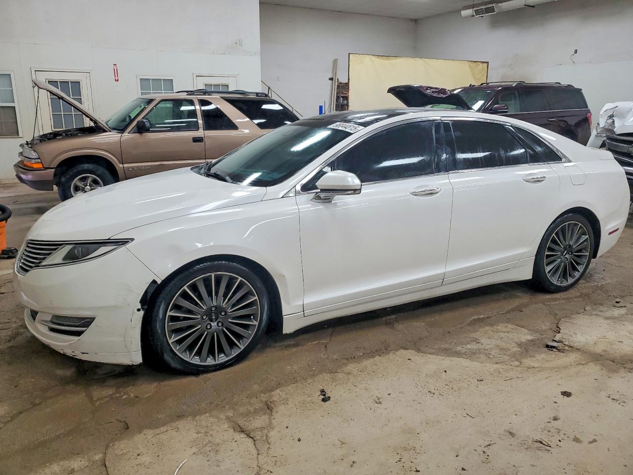 2016 LINCOLN MKZ