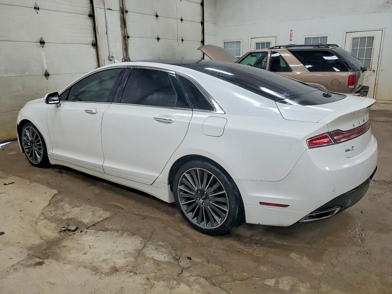 2016 LINCOLN MKZ photo 2