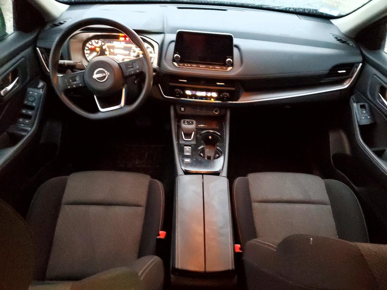 2024 NISSAN ROGUE SV photo 8