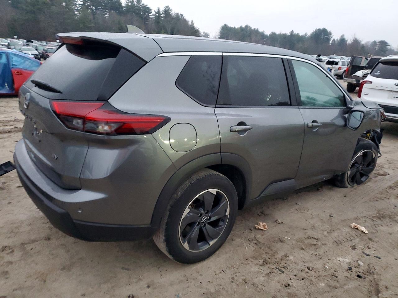 2024 NISSAN ROGUE SV photo 3