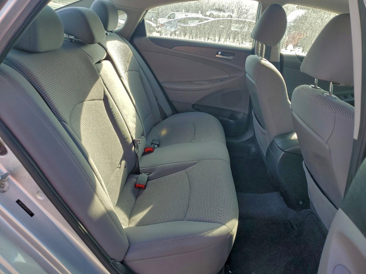 2012 HYUNDAI SONATA GLS photo 10
