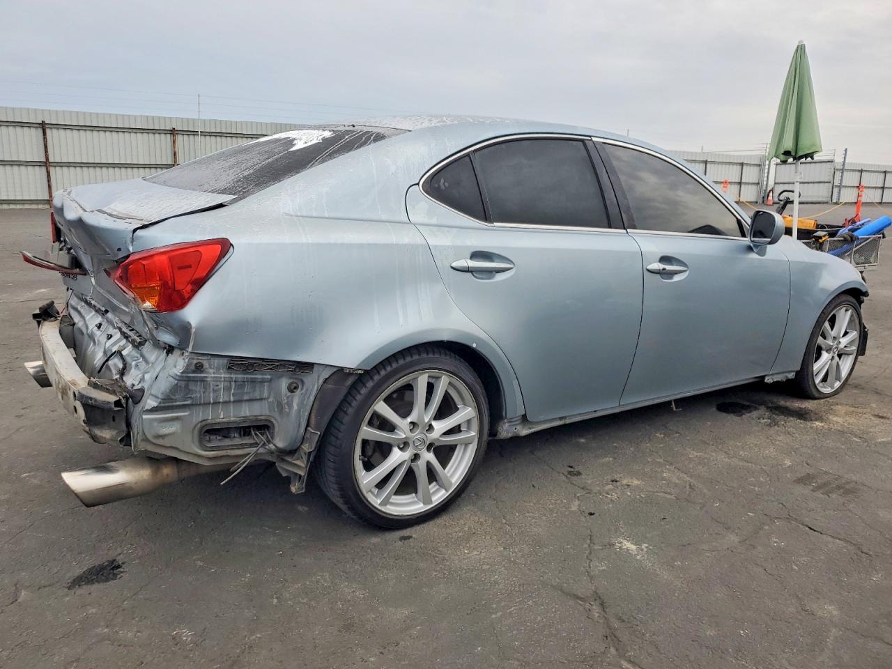 2006 LEXUS IS 250 photo 3