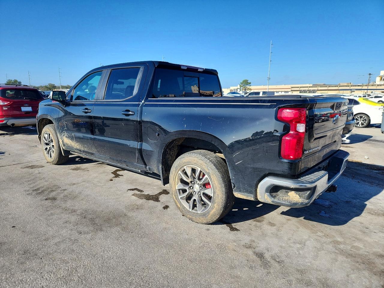 2021 CHEVROLET SILVERADO K1500 LT photo 2