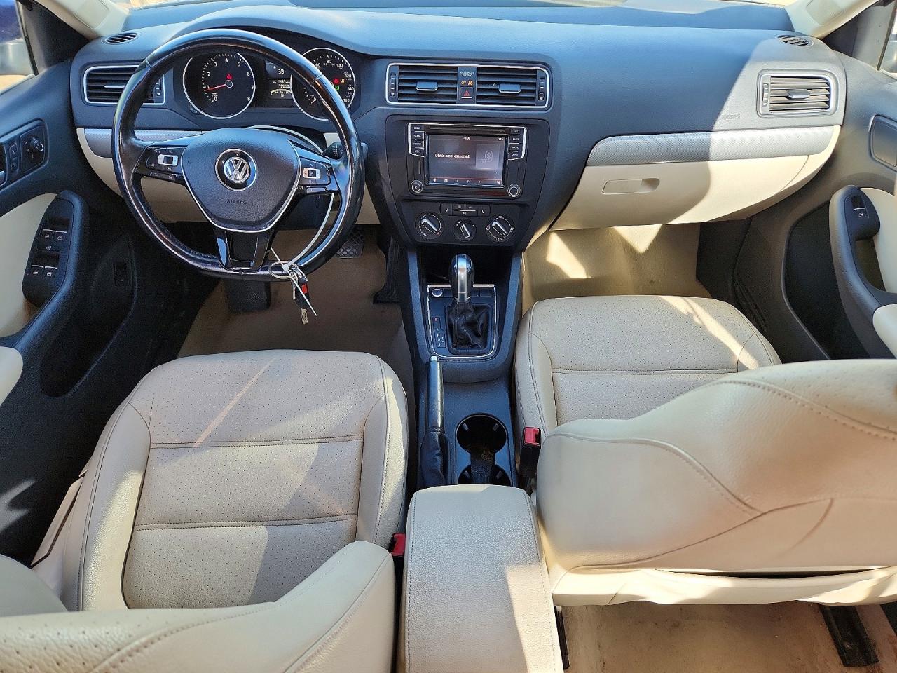 2016 VOLKSWAGEN JETTA SE photo 8