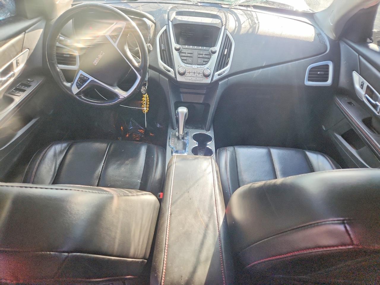 2015 GMC TERRAIN SLT photo 8