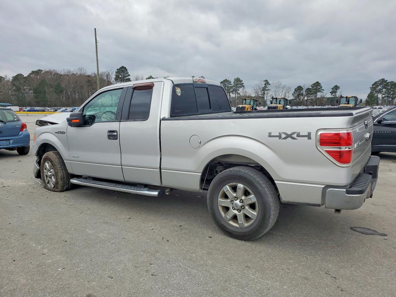 2013 FORD F150 SUPER CAB photo 2