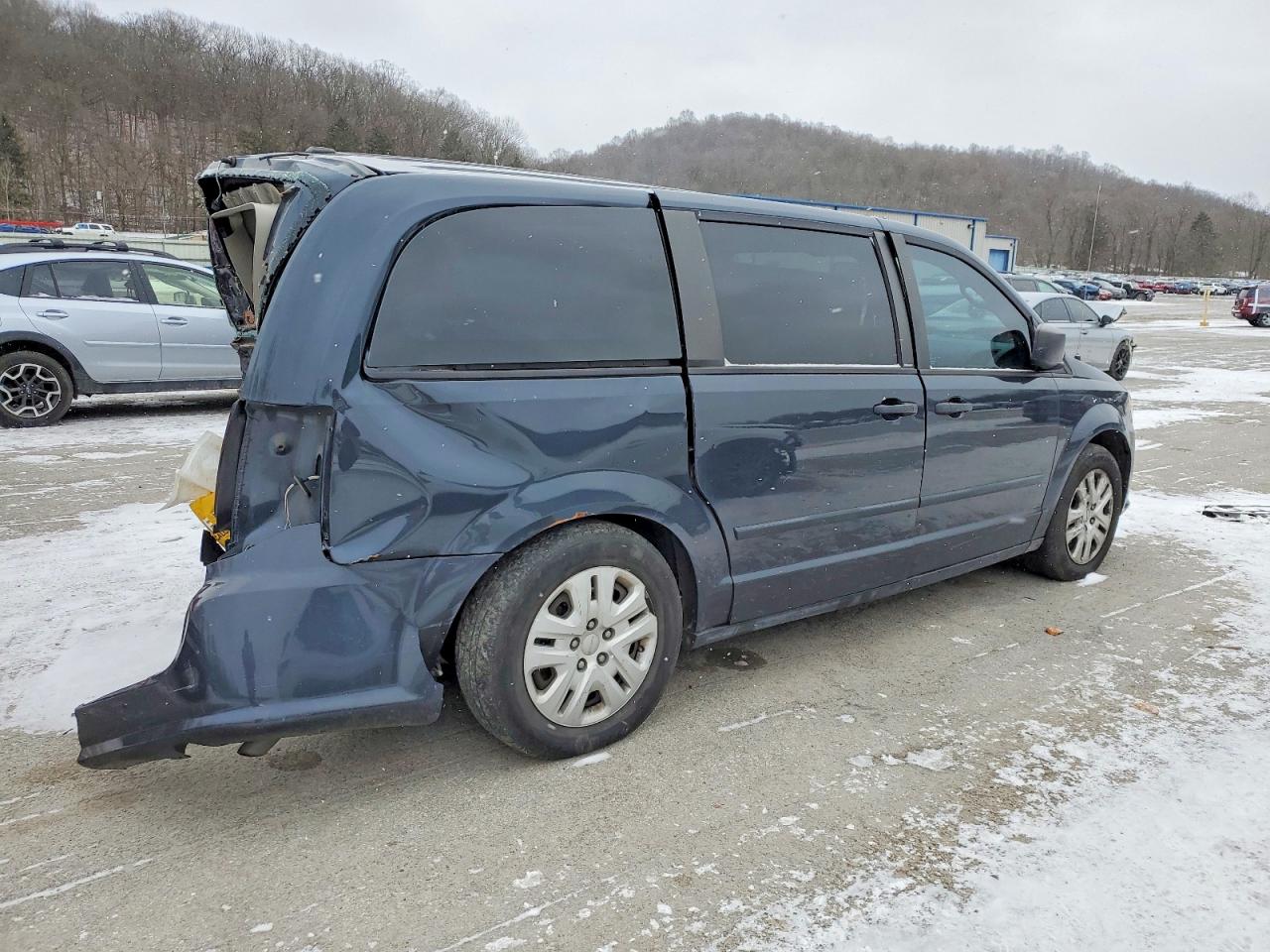 2013 DODGE GRAND CARAVAN SE photo 3