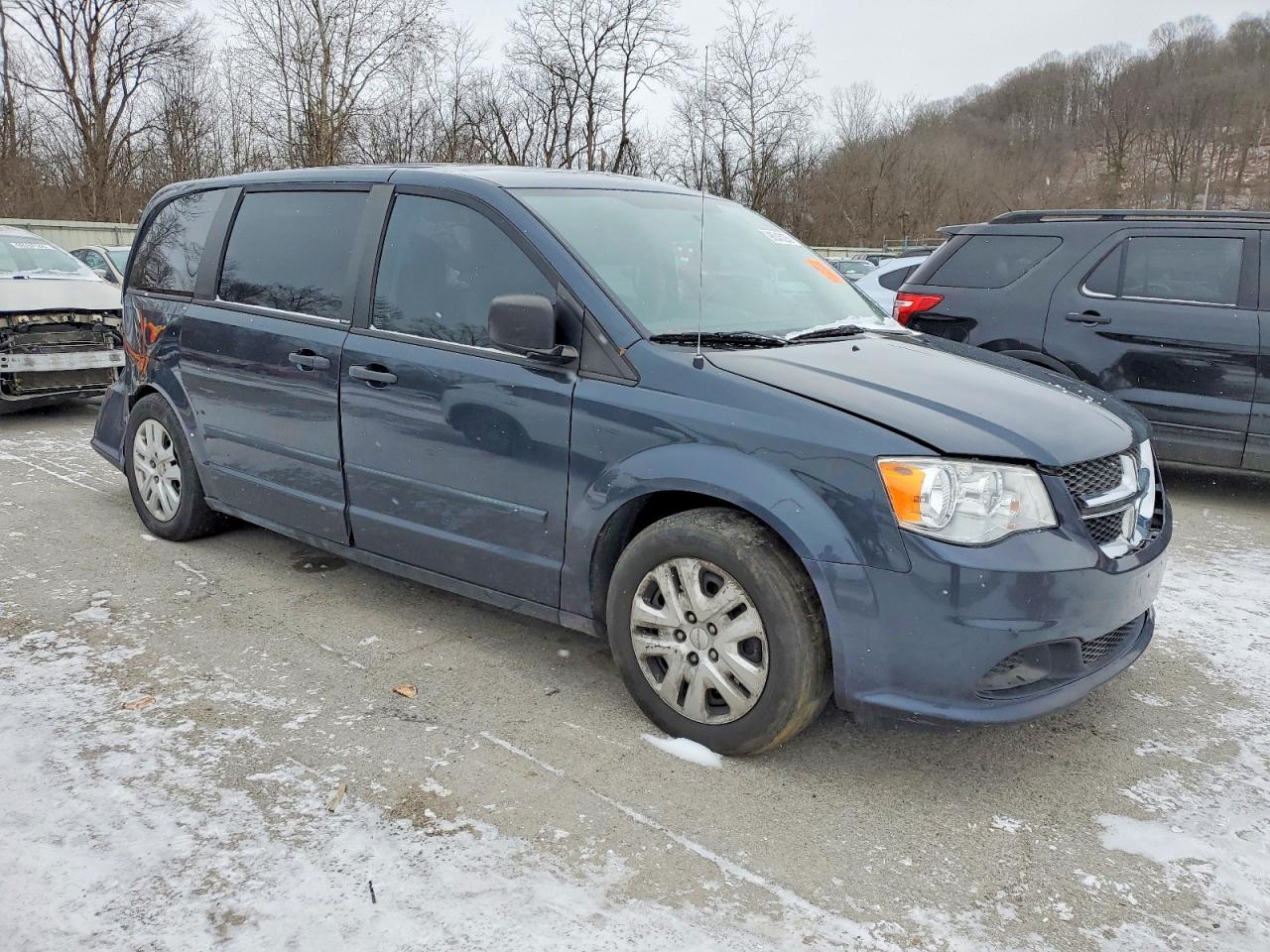 2013 DODGE GRAND CARAVAN SE photo 4
