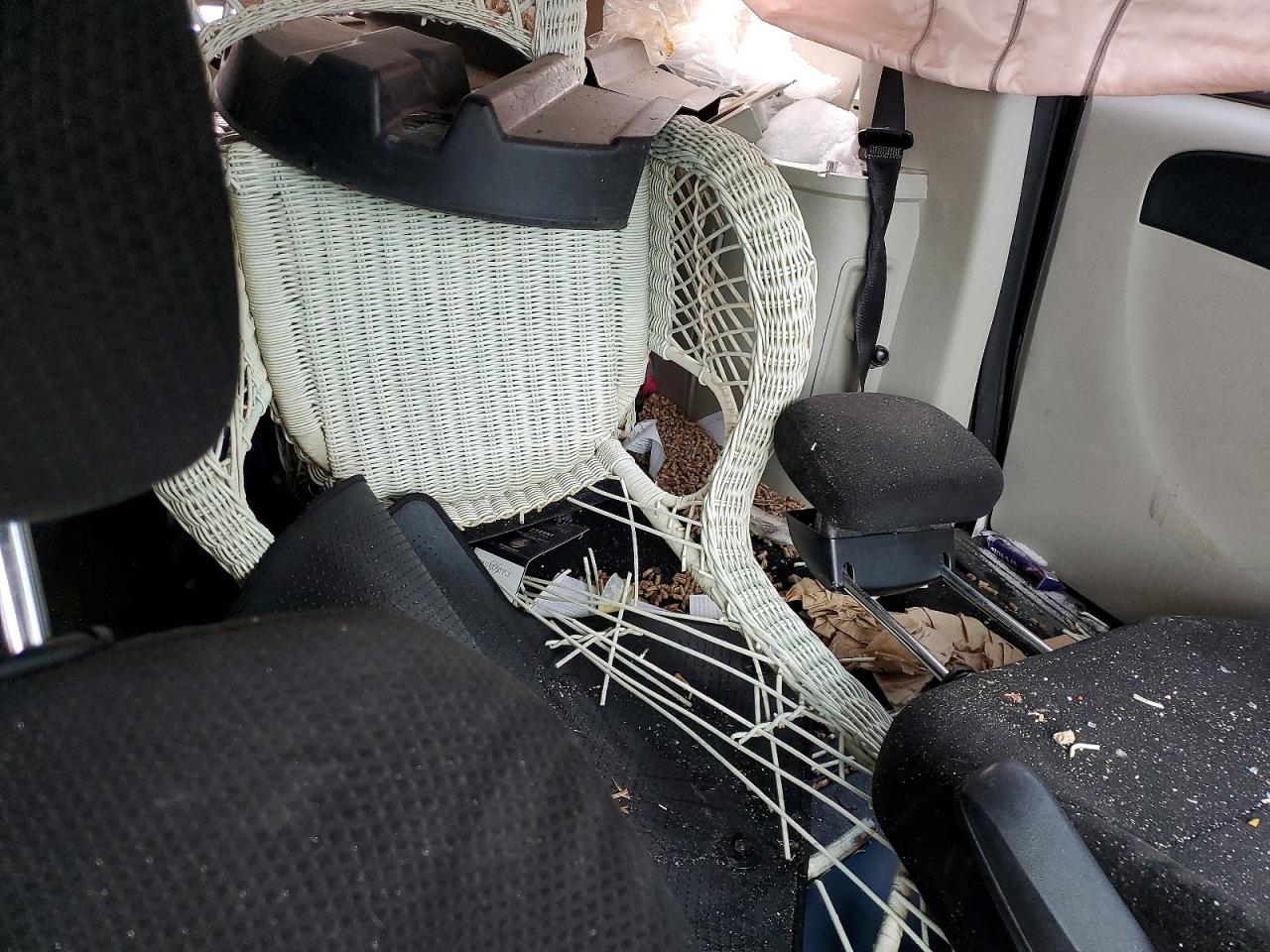 2013 DODGE GRAND CARAVAN SE photo 11