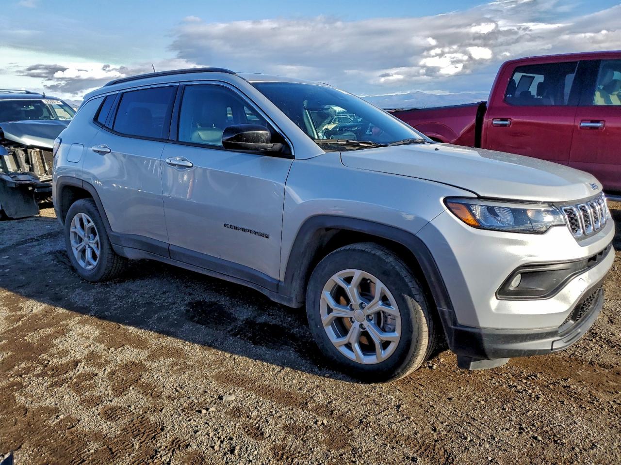 2024 JEEP COMPASS LATITUDE photo 4