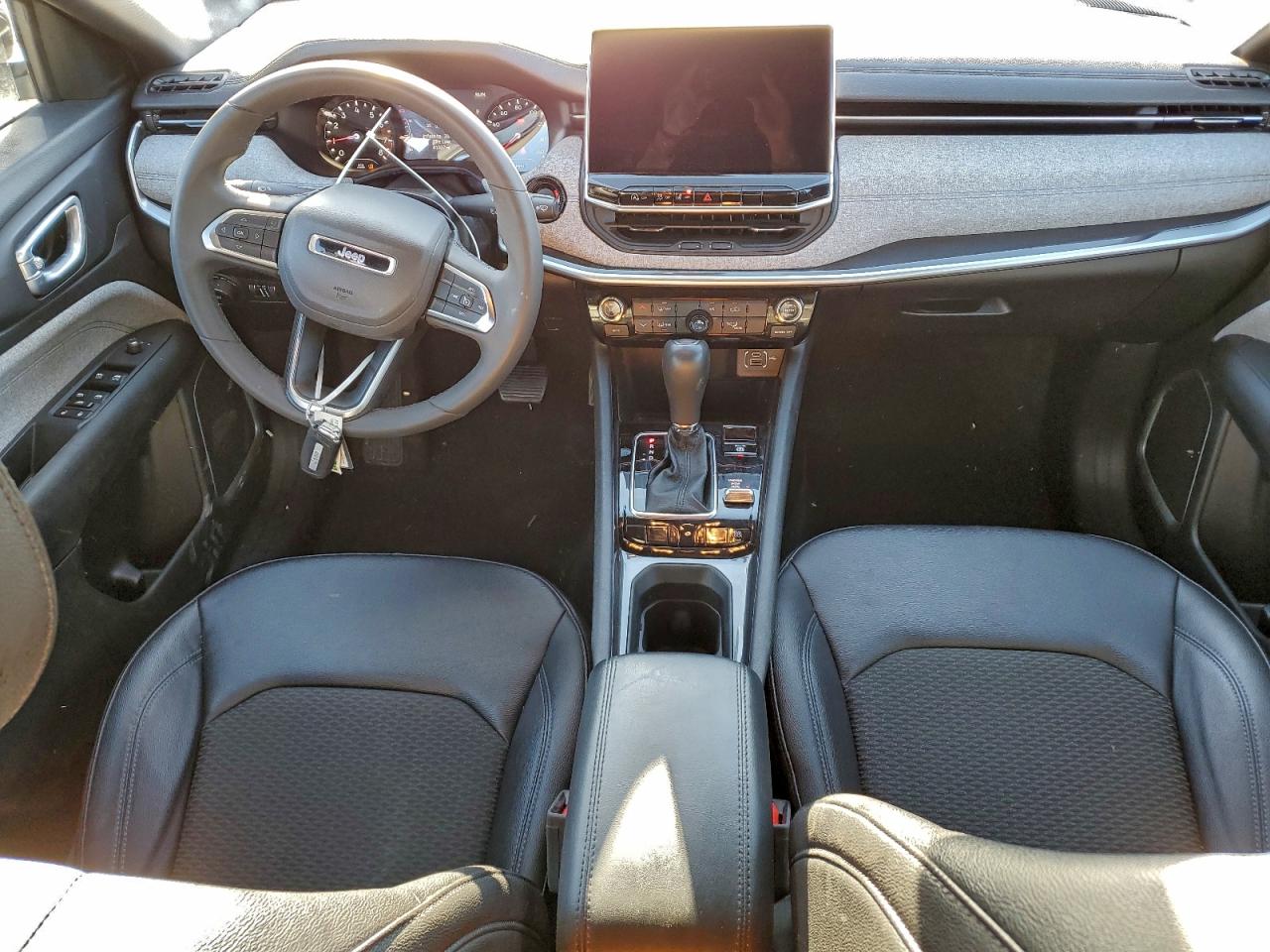 2024 JEEP COMPASS LATITUDE photo 8