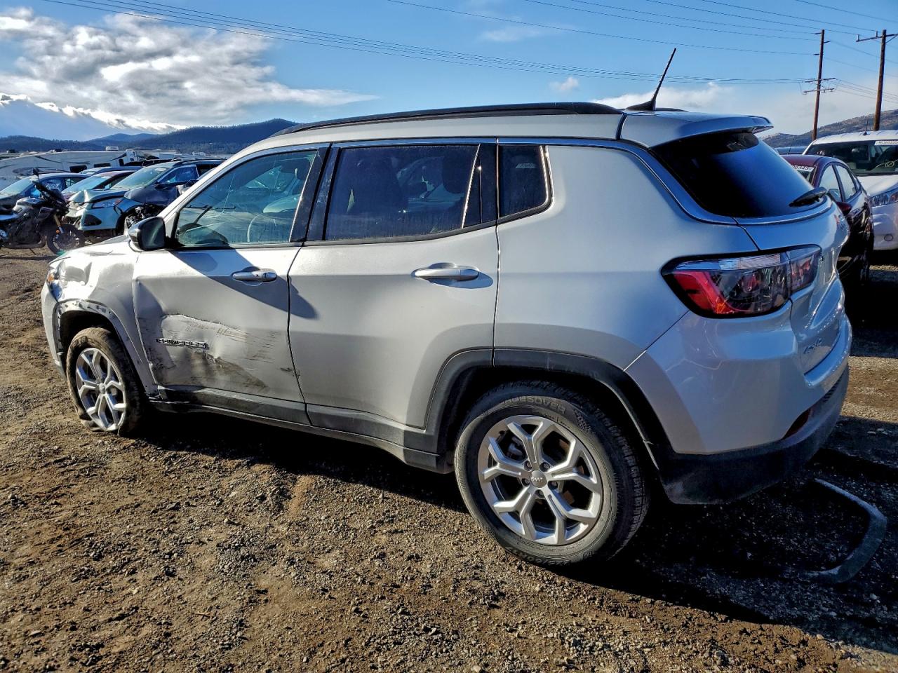 2024 JEEP COMPASS LATITUDE photo 2