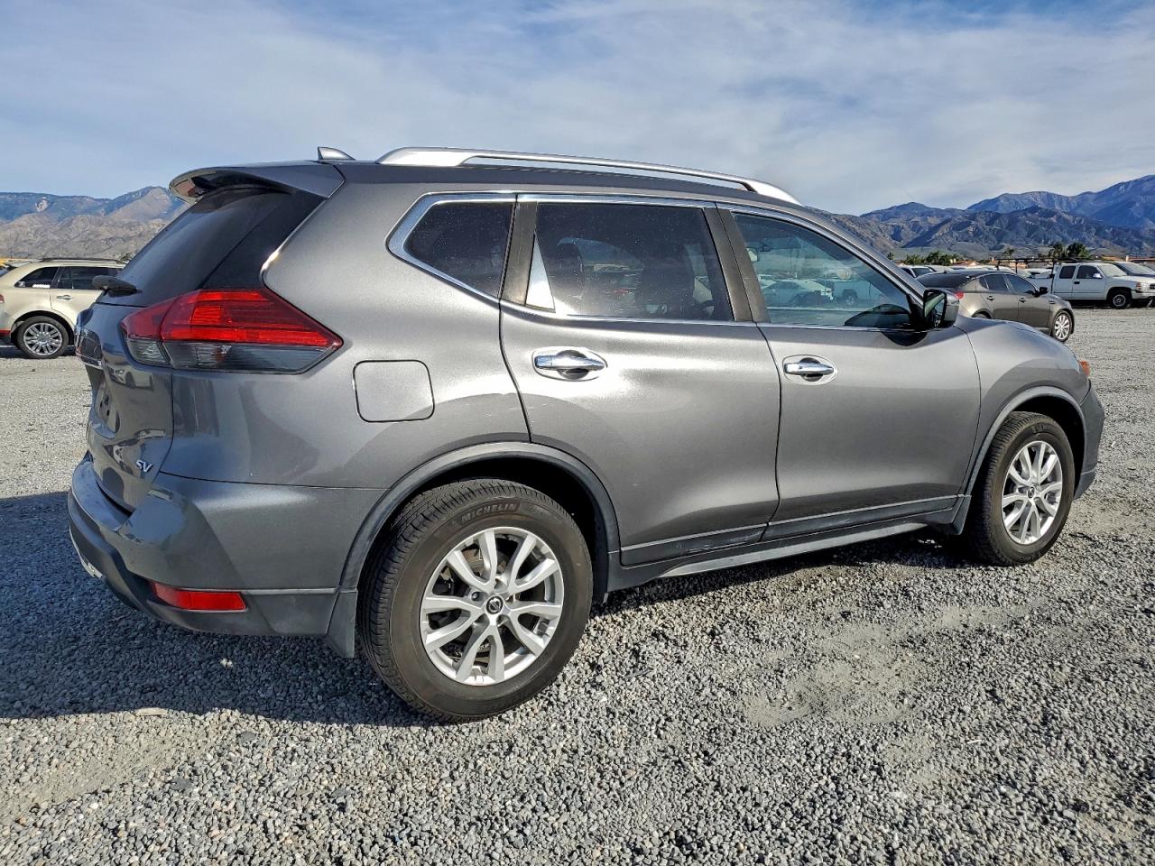 2017 NISSAN ROGUE S photo 3
