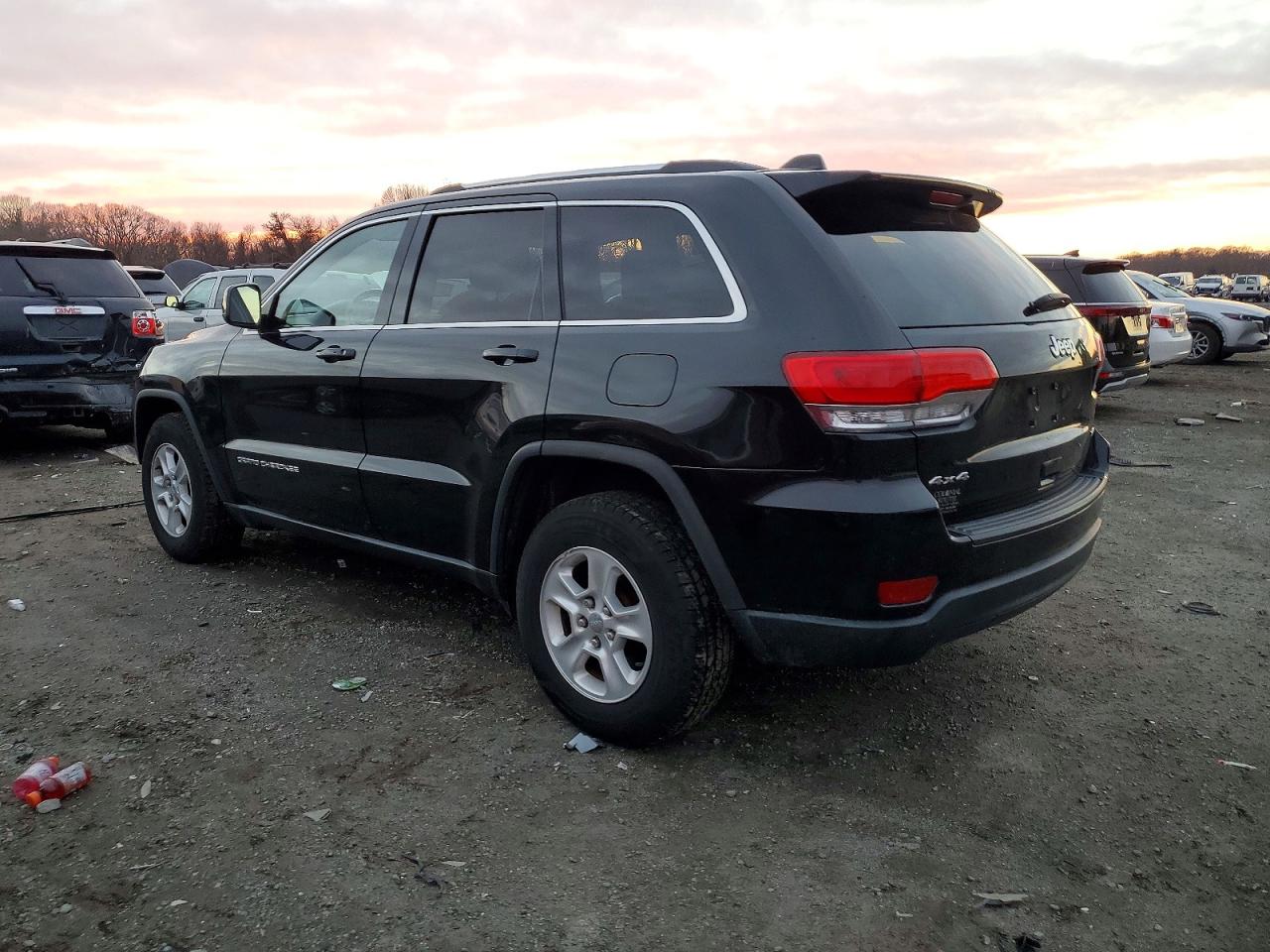 2014 JEEP GRAND CHEROKEE LAREDO photo 2