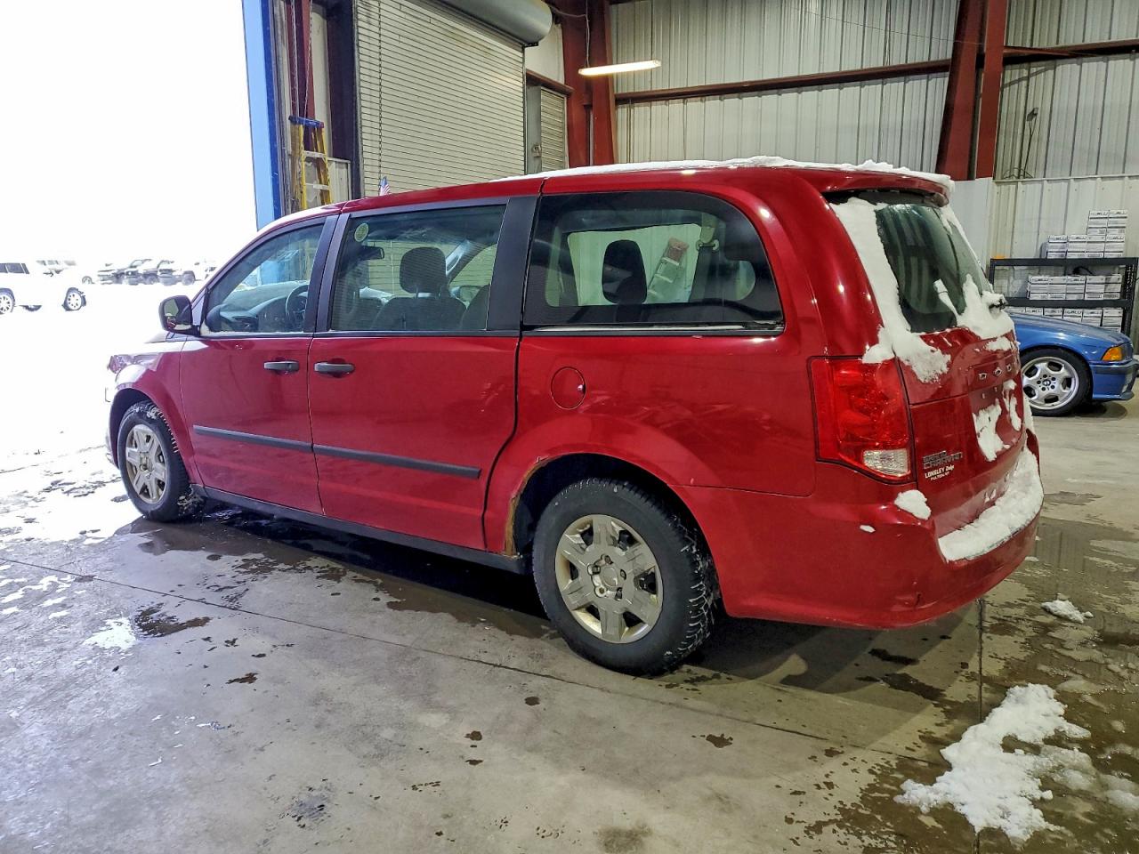 2013 DODGE GRAND CARAVAN SE photo 2