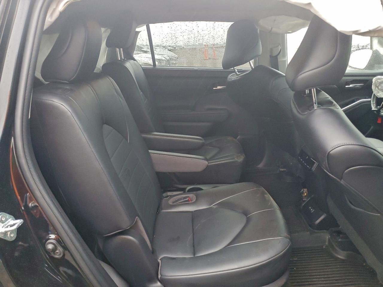 2022 TOYOTA HIGHLANDER HYBRID XLE photo 11