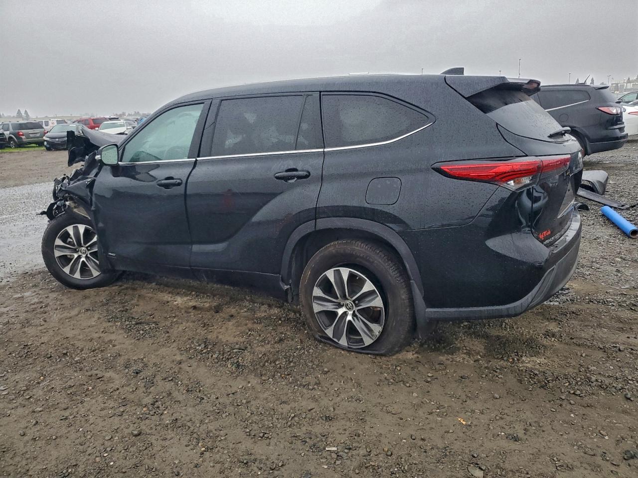 2022 TOYOTA HIGHLANDER HYBRID XLE photo 2
