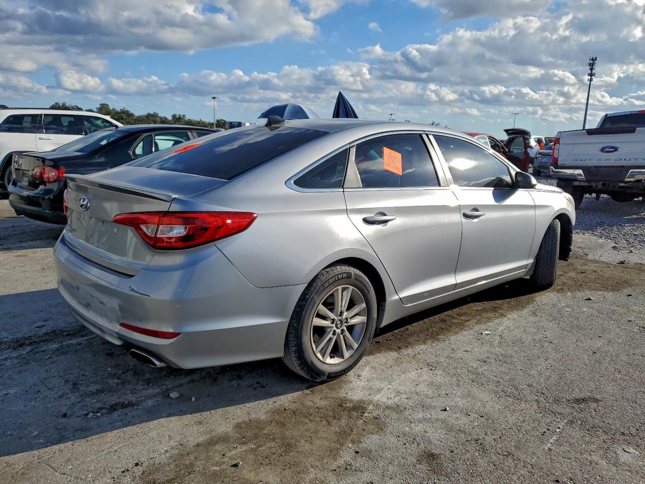 2015 HYUNDAI SONATA SE photo 5