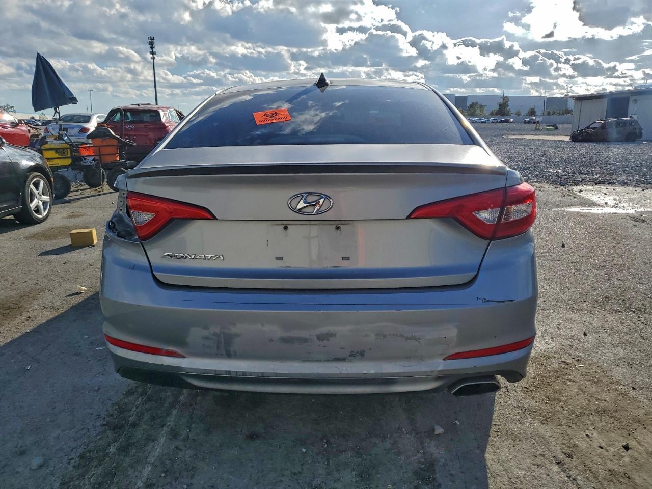 2015 HYUNDAI SONATA SE photo 11