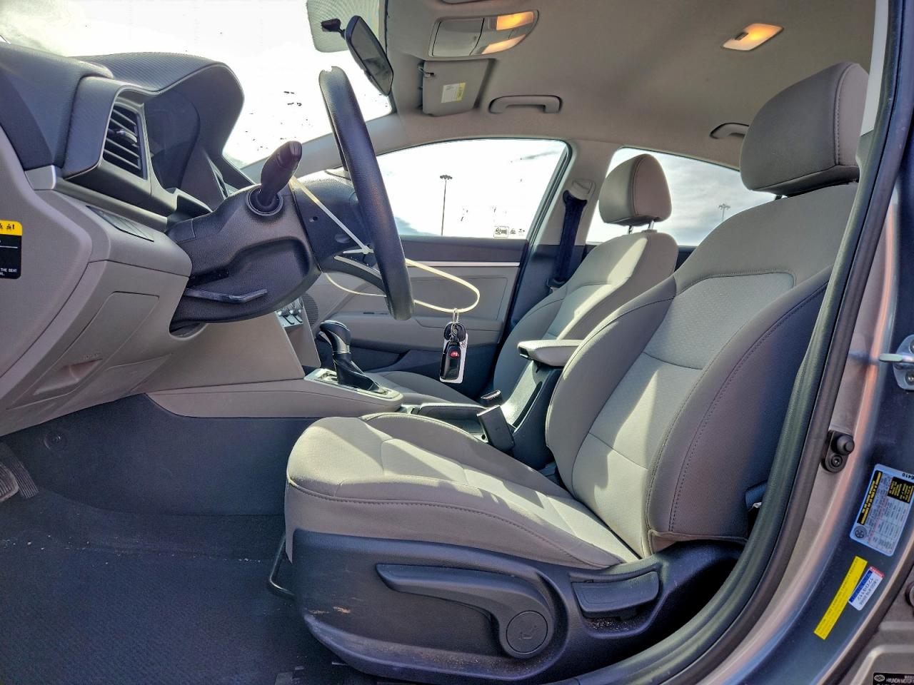 2019 HYUNDAI ELANTRA SE photo 7