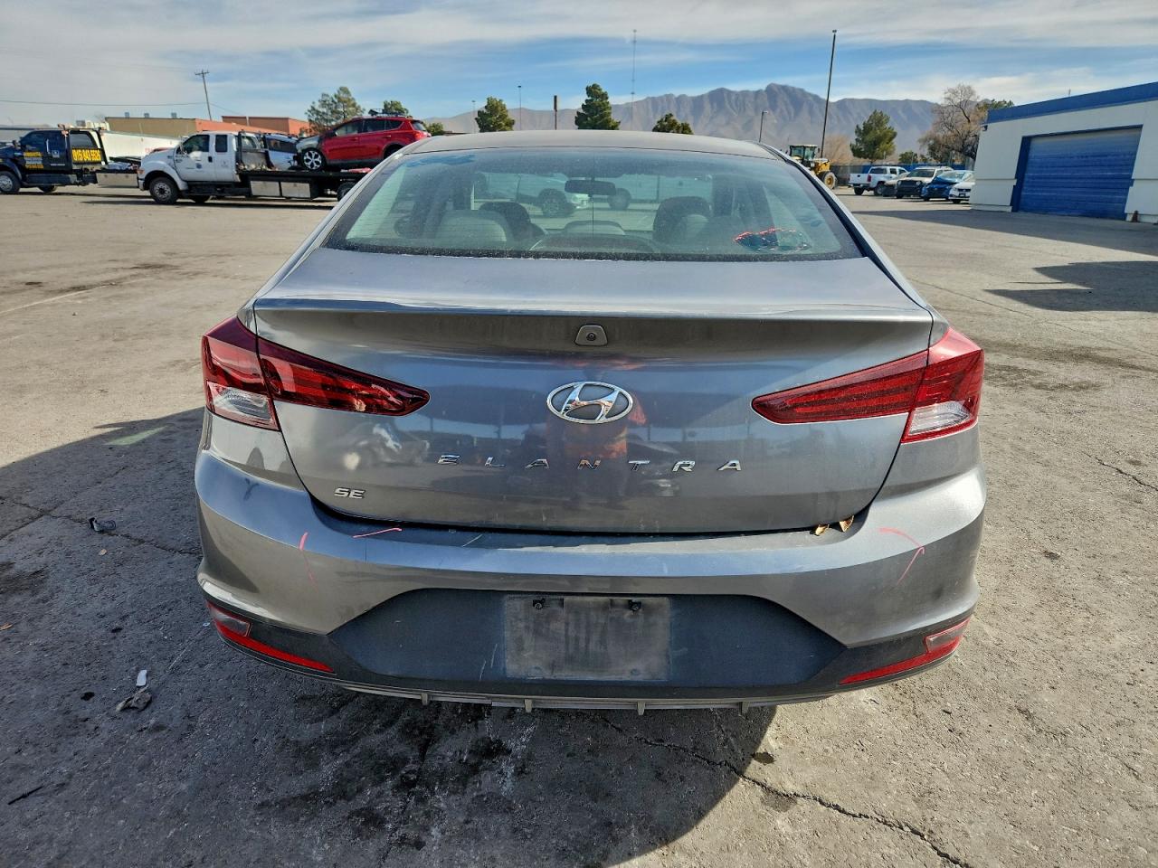 2019 HYUNDAI ELANTRA SE photo 6