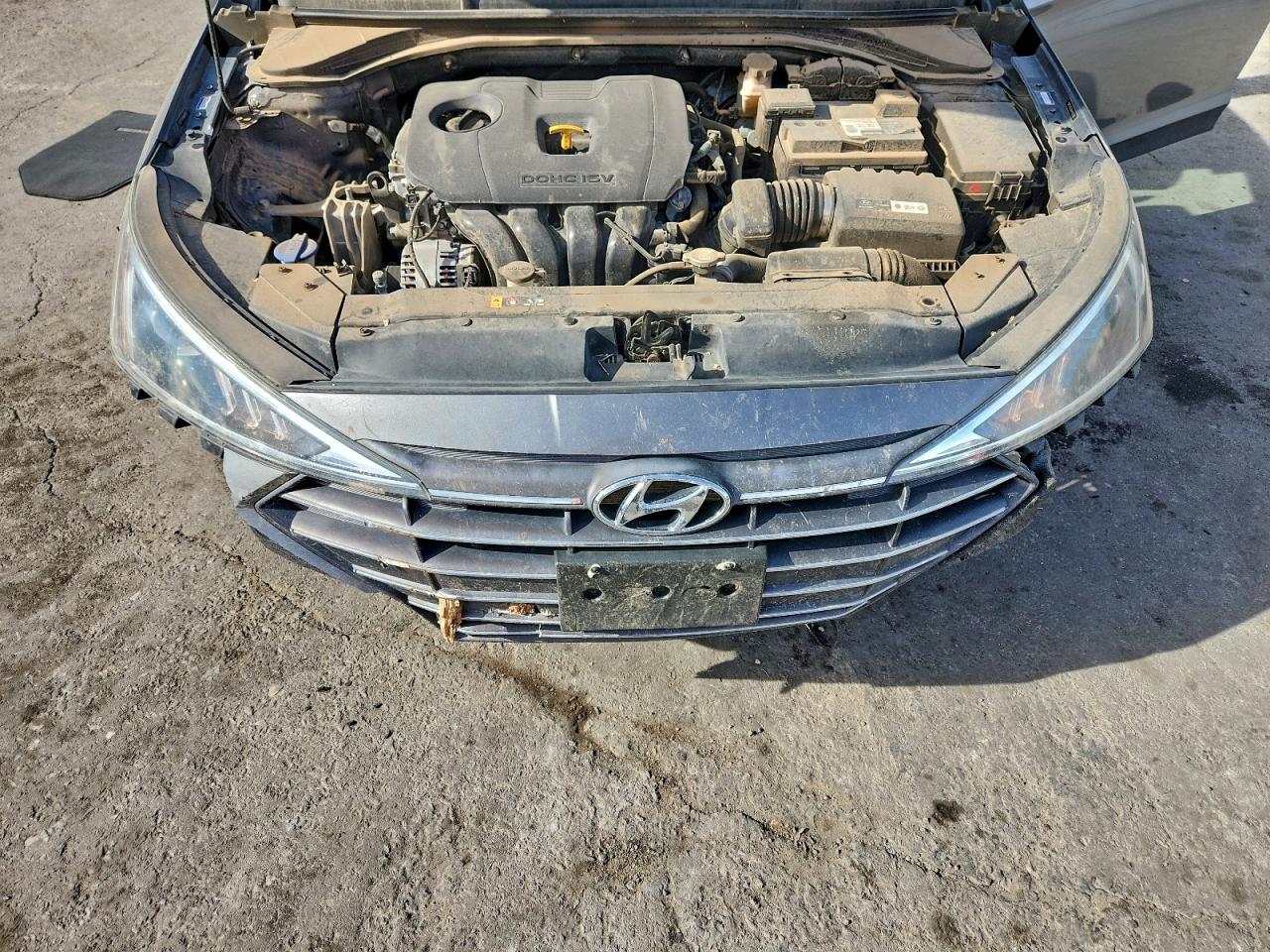 2019 HYUNDAI ELANTRA SE photo 11