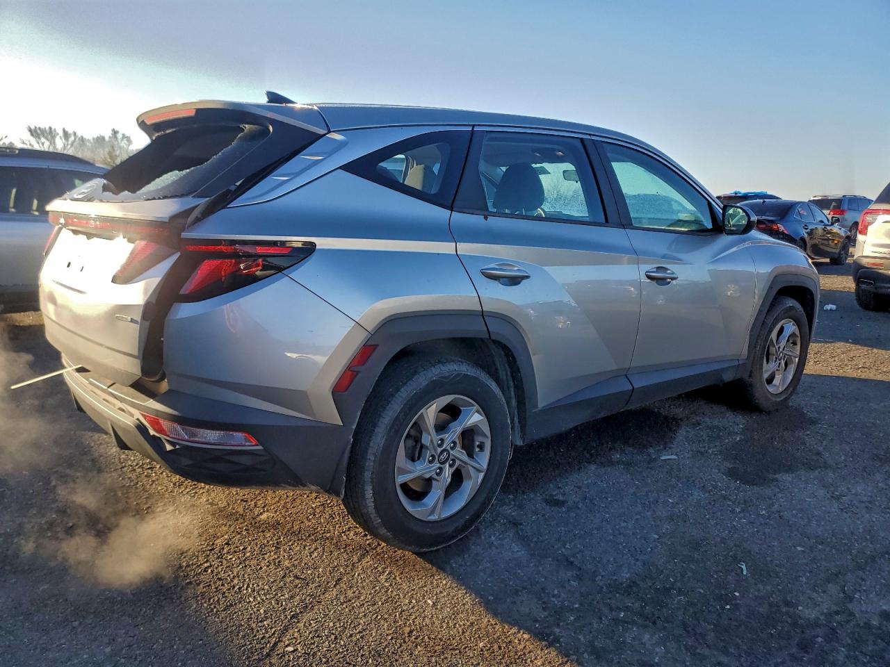 2022 HYUNDAI TUCSON SE photo 3