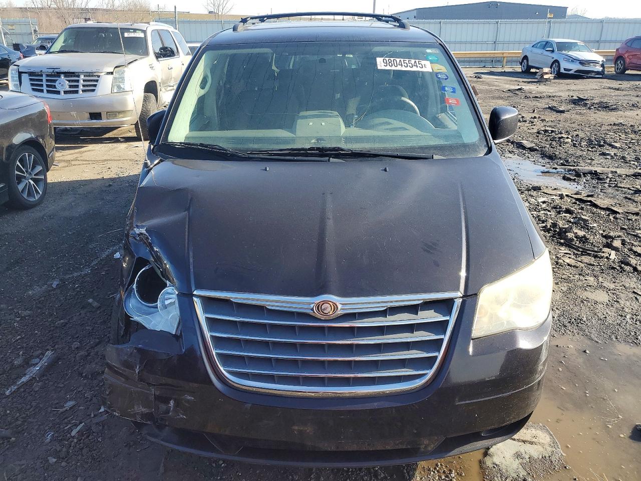 2010 CHRYSLER TOWN & COUNTRY TOURING photo 5