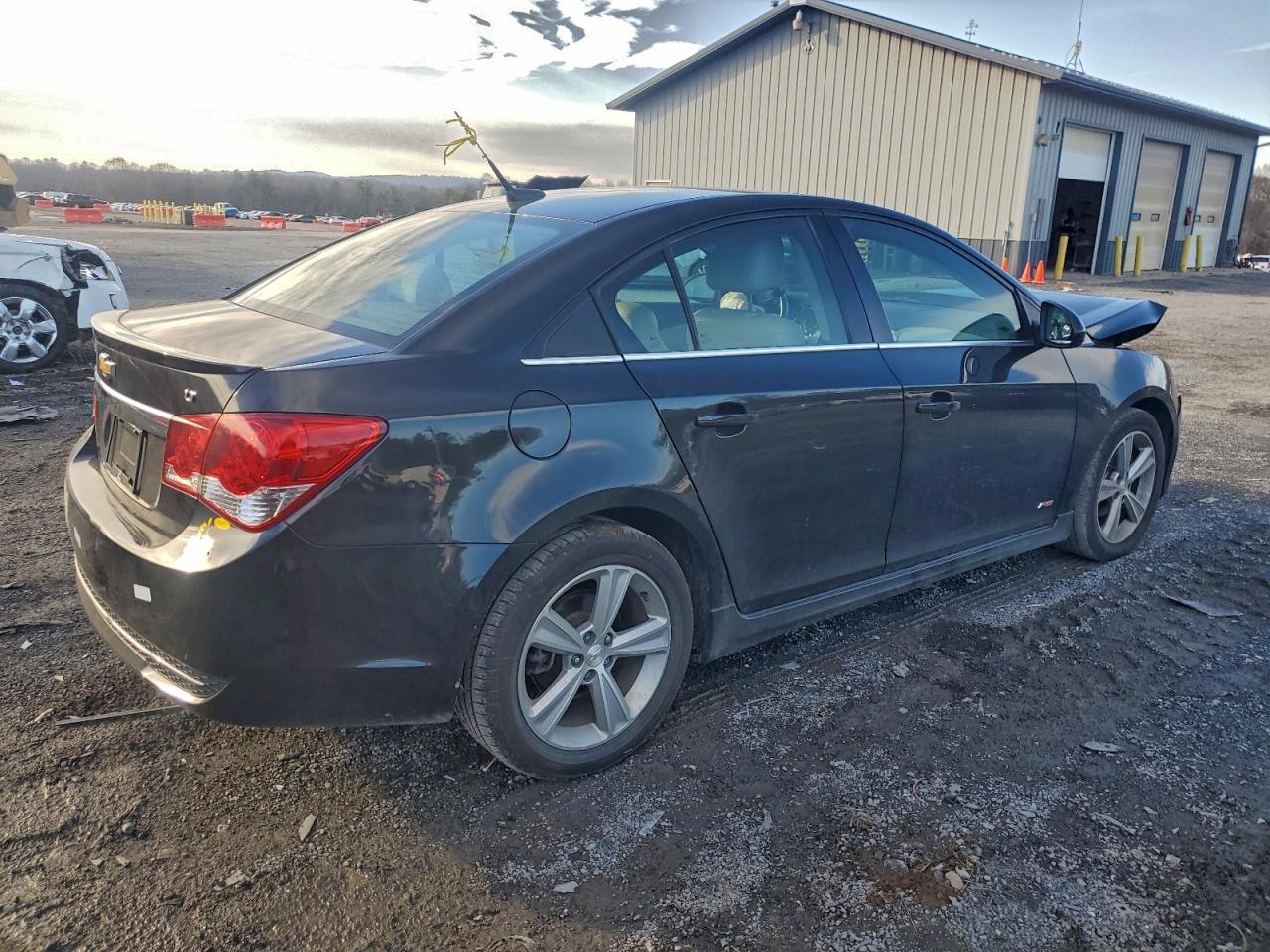 2014 CHEVROLET CRUZE LT photo 3
