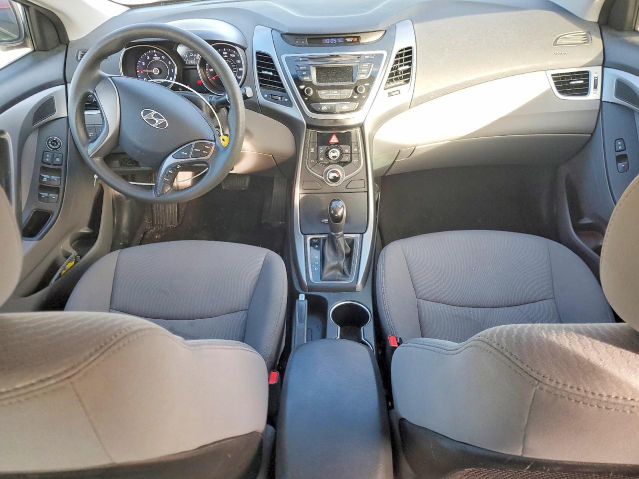 2015 HYUNDAI ELANTRA SE photo 8