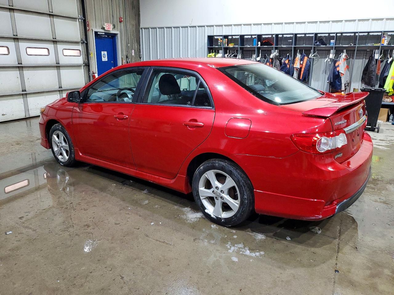 2011 TOYOTA COROLLA S photo 2