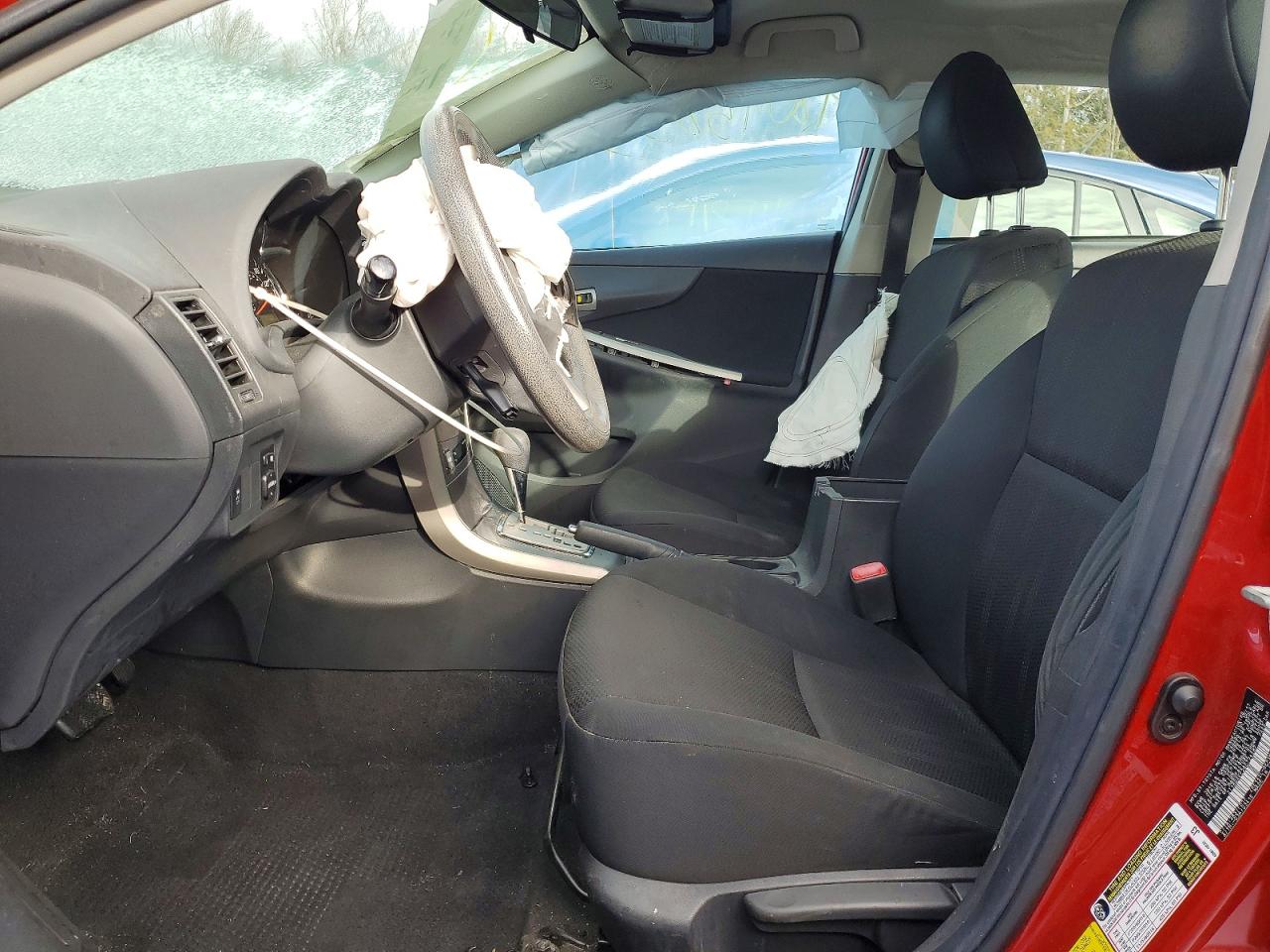 2011 TOYOTA COROLLA S photo 7
