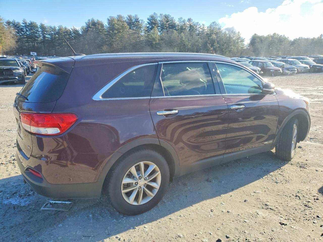 2017 KIA SORENTO photo 3