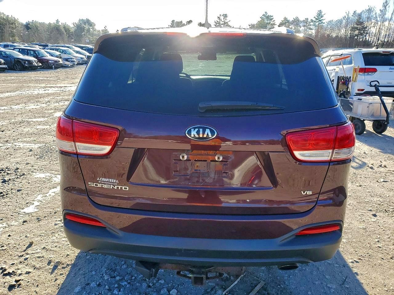 2017 KIA SORENTO photo 6