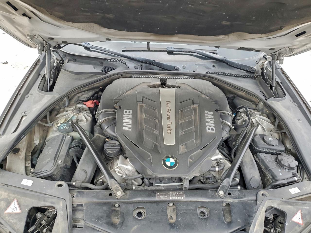 2012 BMW 550 XI photo 21