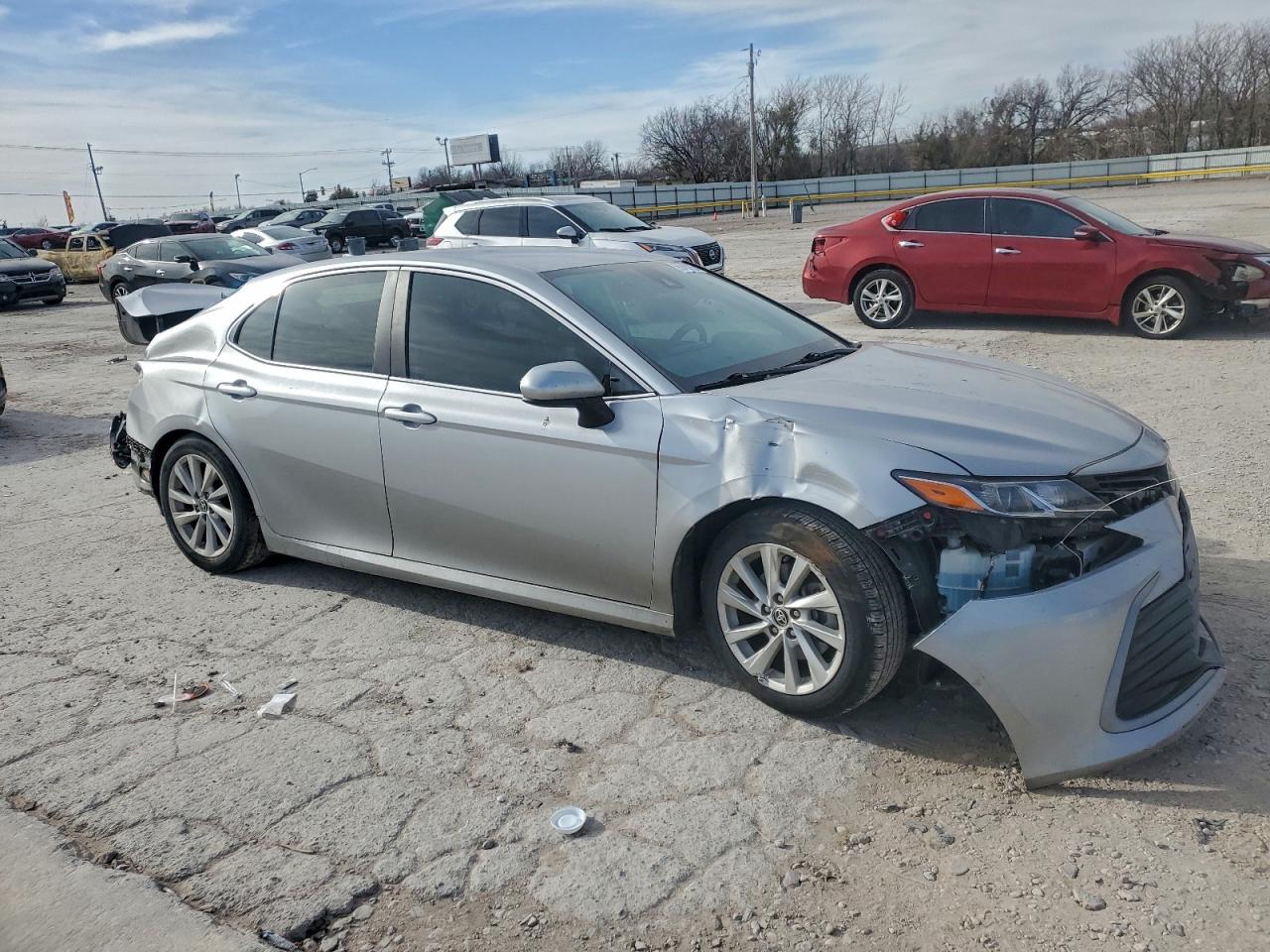 2022 TOYOTA CAMRY LE photo 10