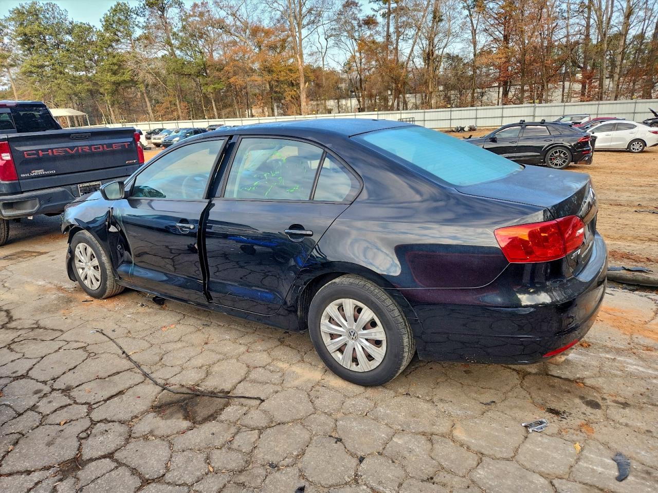 2014 VOLKSWAGEN JETTA BASE photo 2