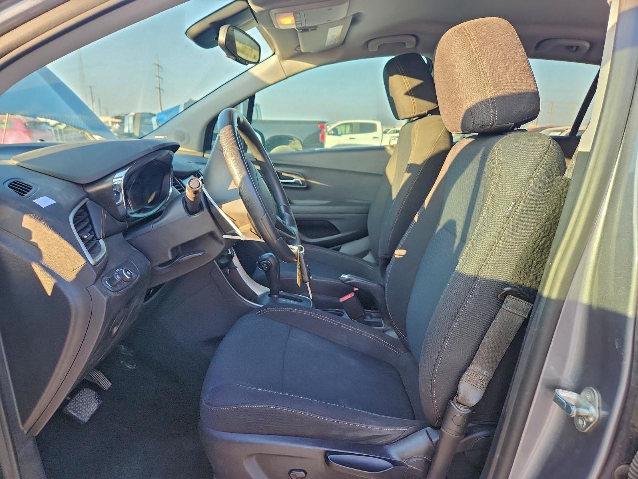 2020 CHEVROLET TRAX LS photo 7