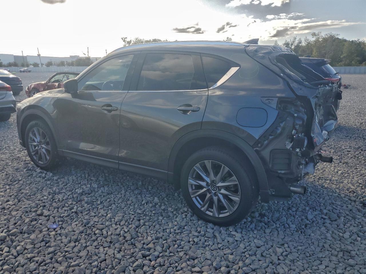 2021 MAZDA CX-5 GRAND TOURING RESERVE photo 2