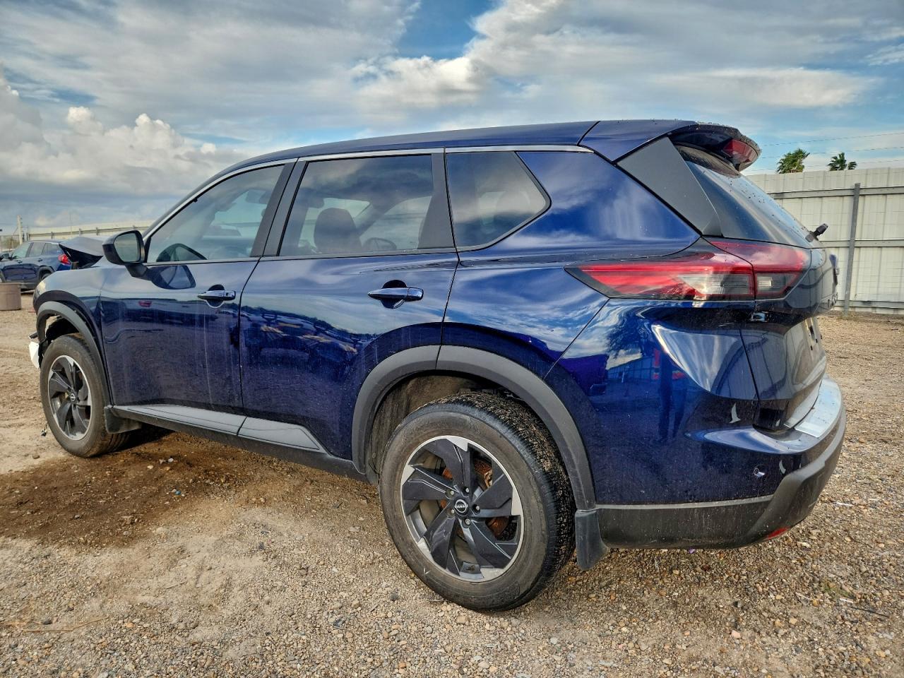 2024 NISSAN ROGUE SV photo 2