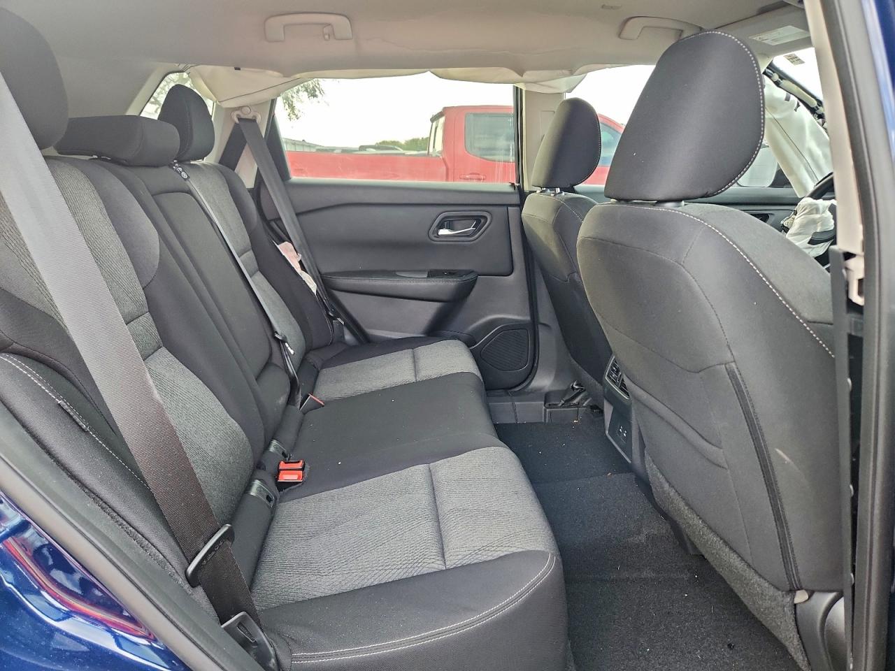 2024 NISSAN ROGUE SV photo 11