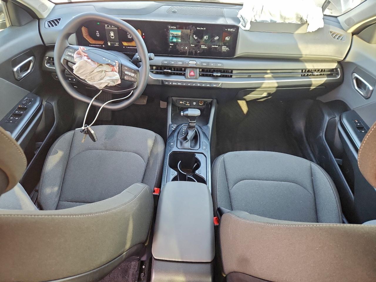 2025 KIA K4 photo 8