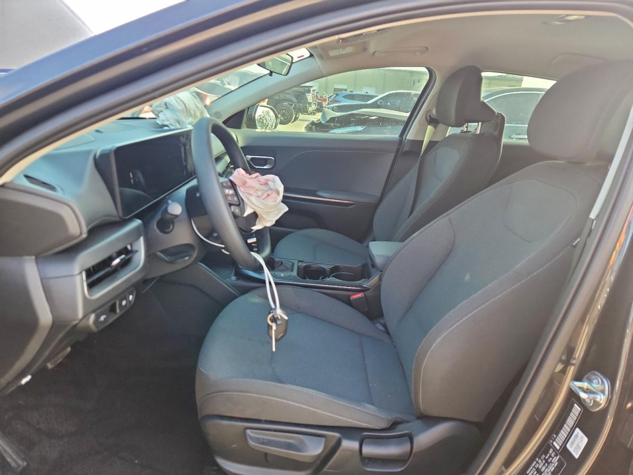 2025 KIA K4 photo 7