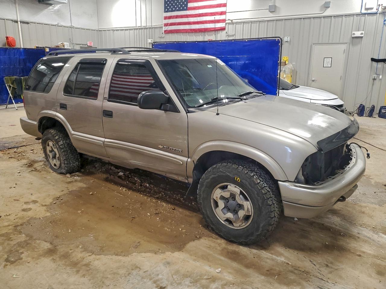 2004 CHEVROLET BLAZER photo 4