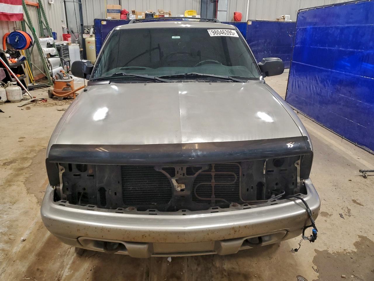 2004 CHEVROLET BLAZER photo 5