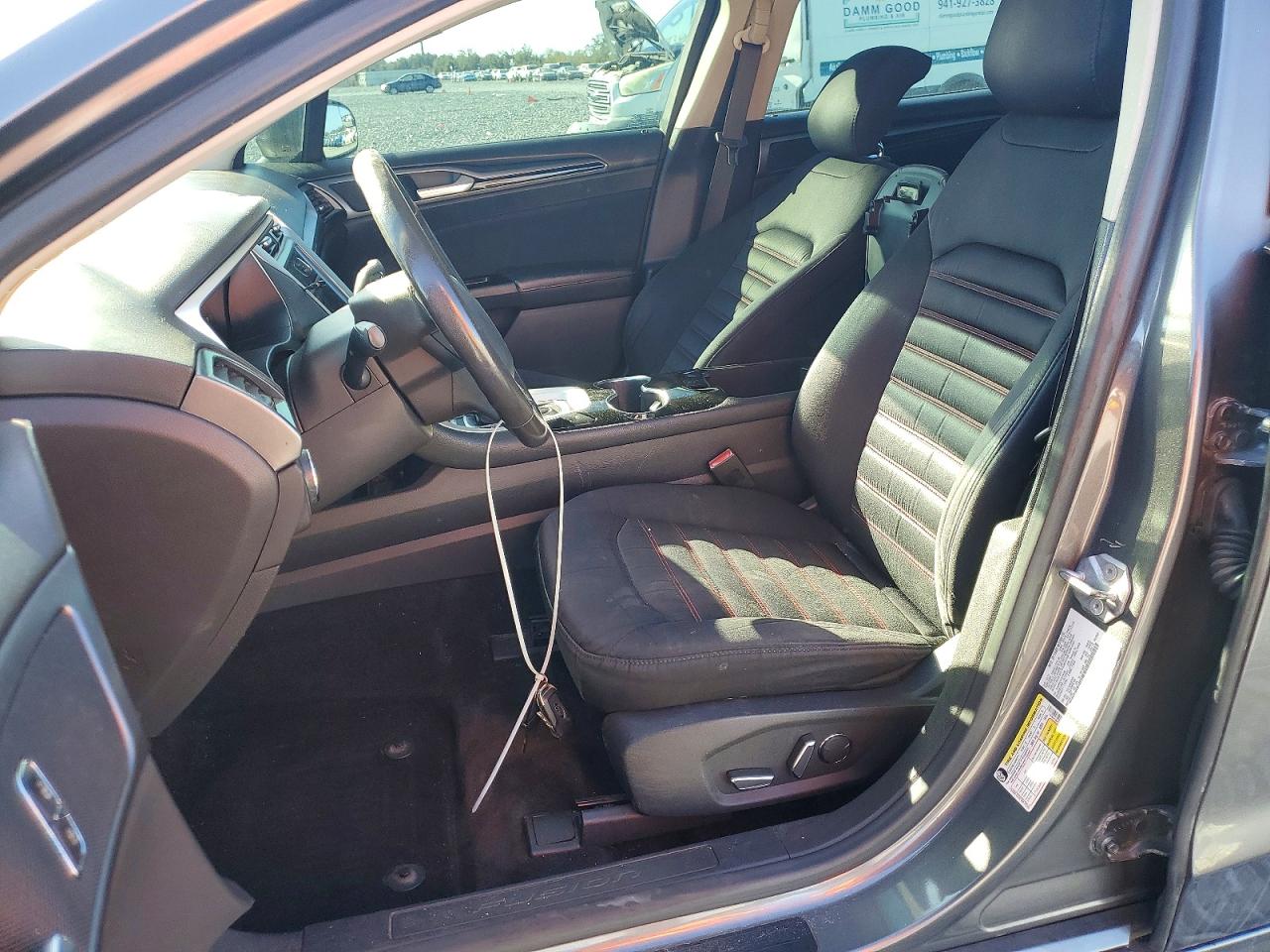 2014 FORD FUSION SE photo 7