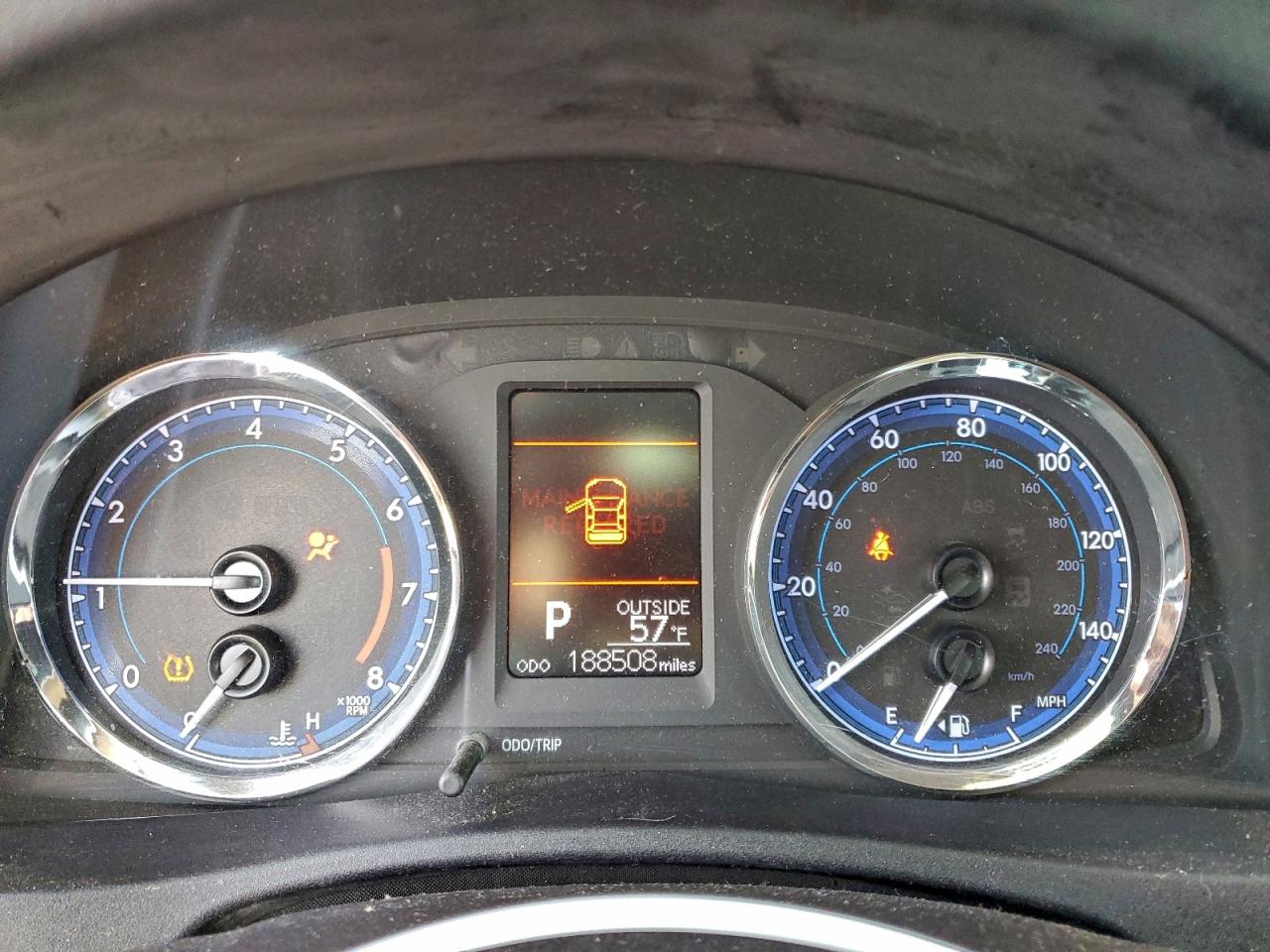 2018 TOYOTA COROLLA L photo 9