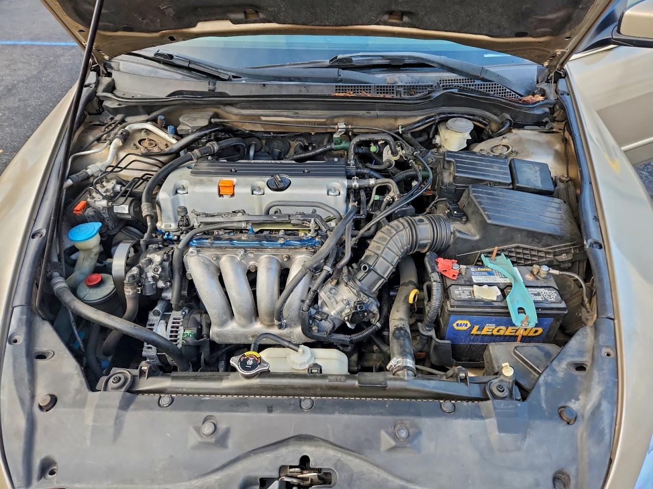 2004 HONDA ACCORD LX photo 11